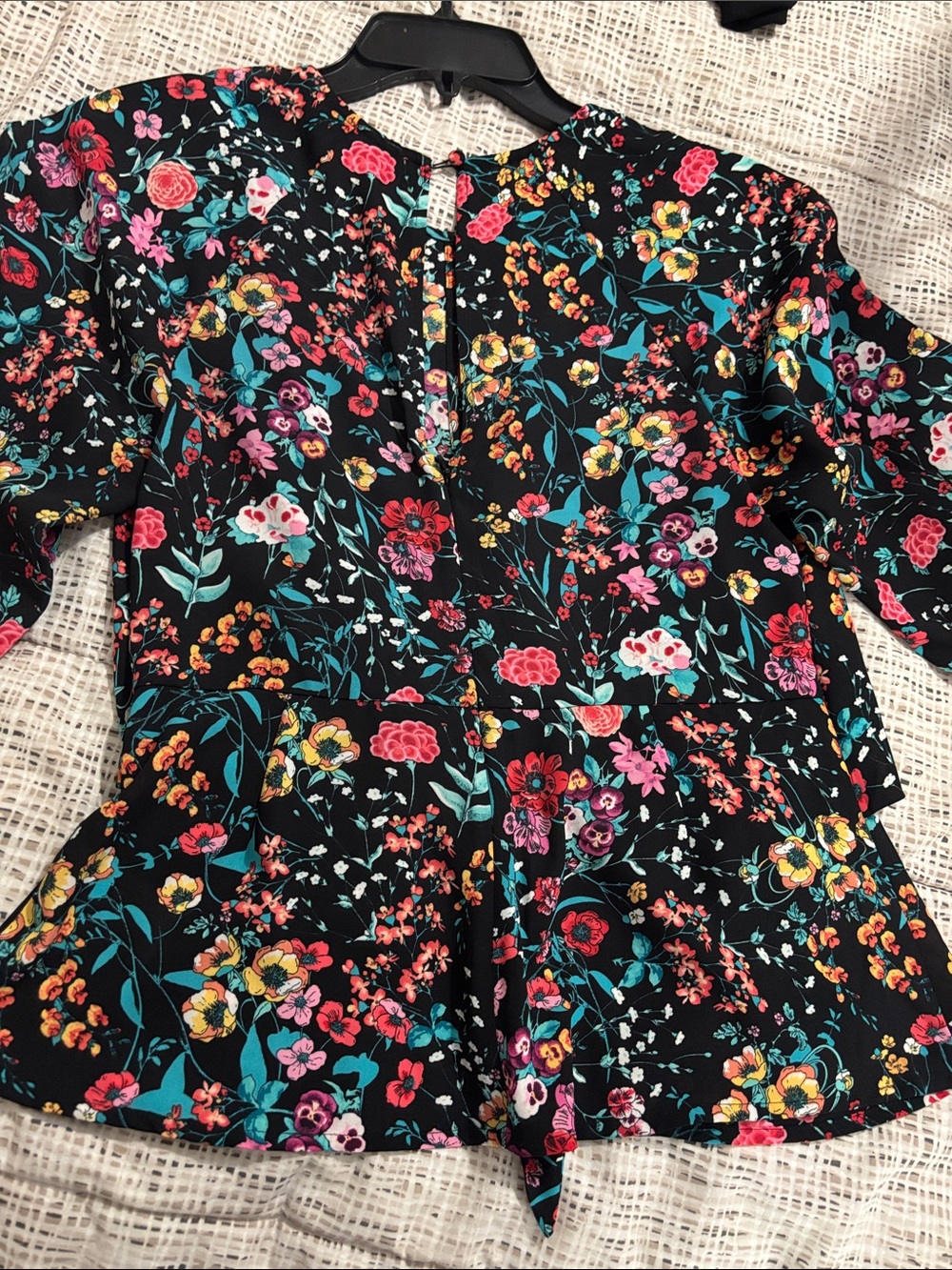 Express Flowy Top - Picture 2 of 8